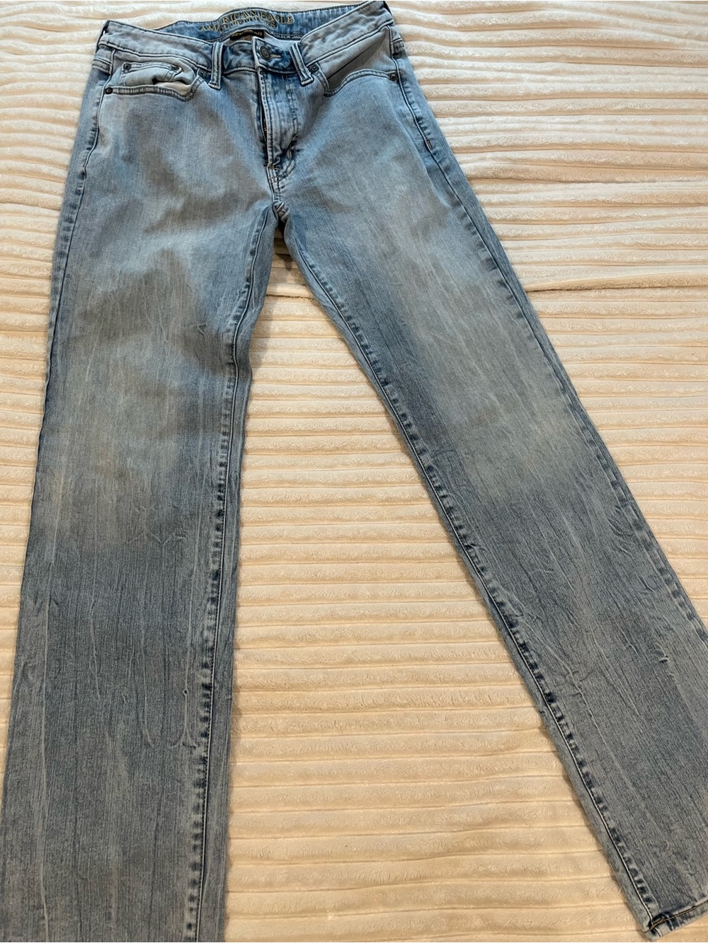 American Eagle Outfitters Faded Blue Straight Jeans